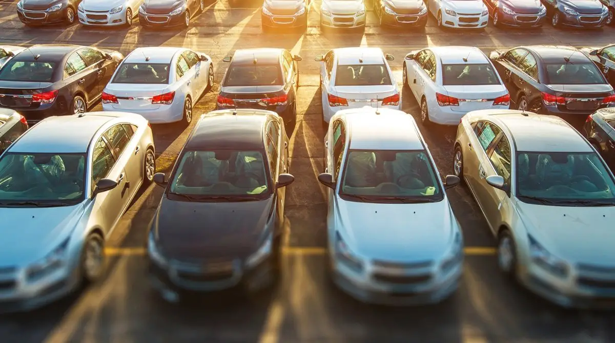 Car-Dealership-Lot